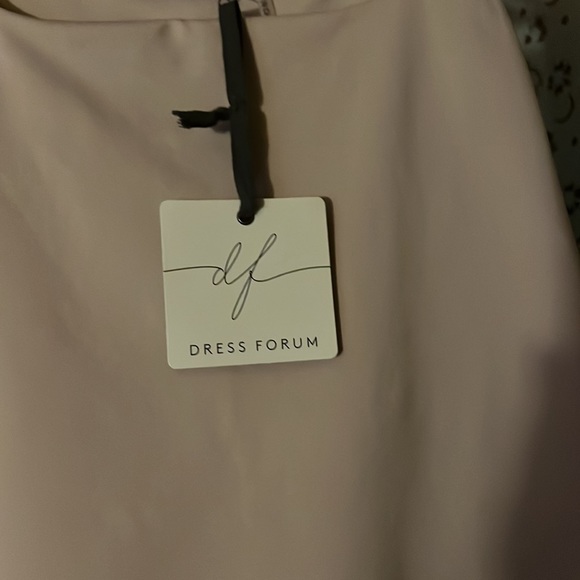 Bnwt body suit size medium by dress forum - Picture 2 of 3